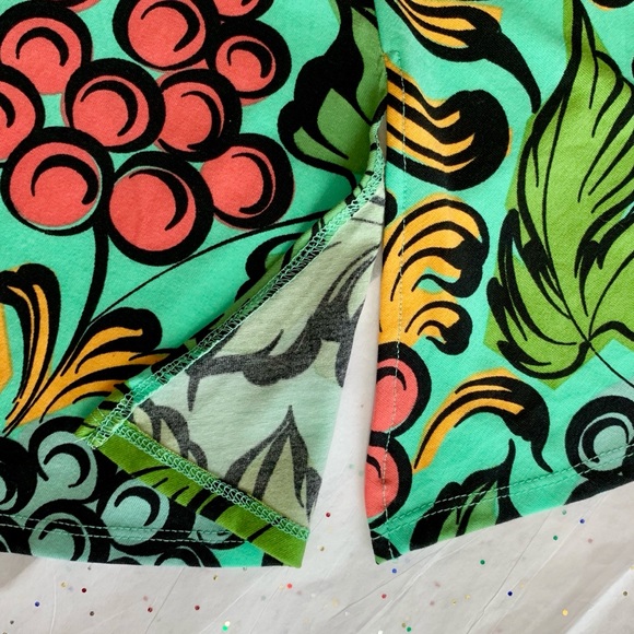 LuLaRoe mint background with grapes 🍇 3XL - Picture 5 of 5